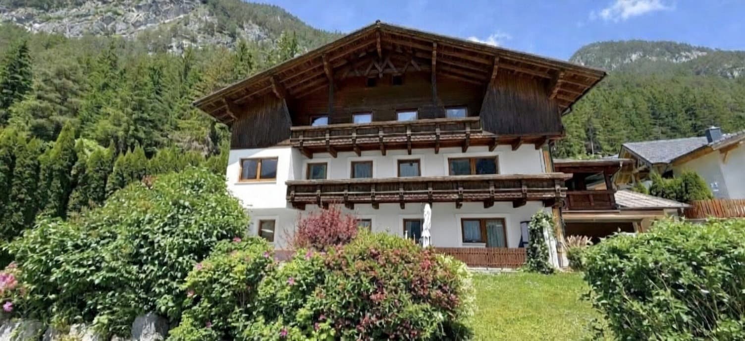 The Eyrie — Foto 2